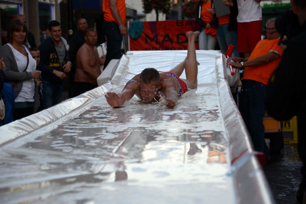 ../Images/Donderdag kermis 455.jpg